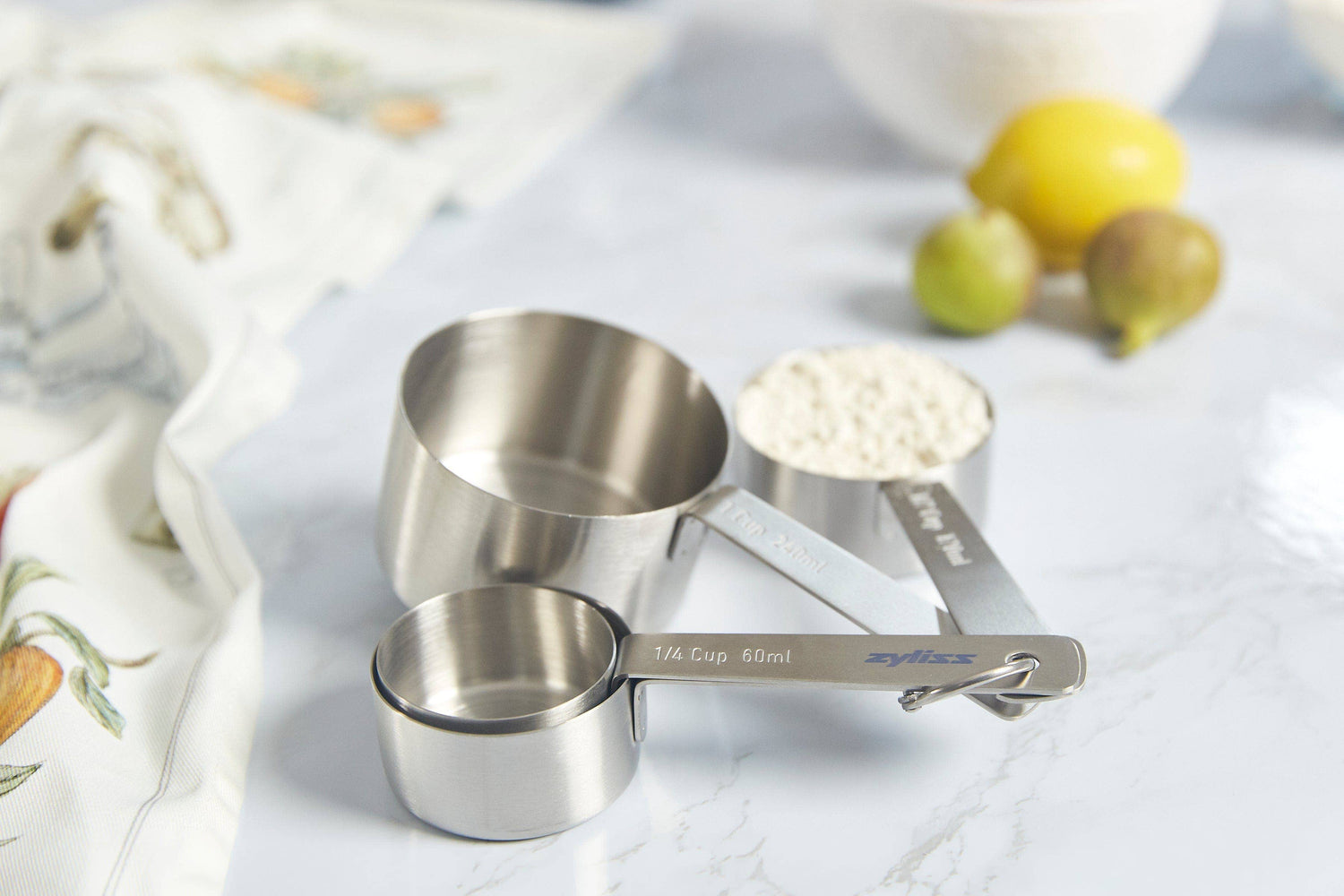 Measuring Cups & Spoons