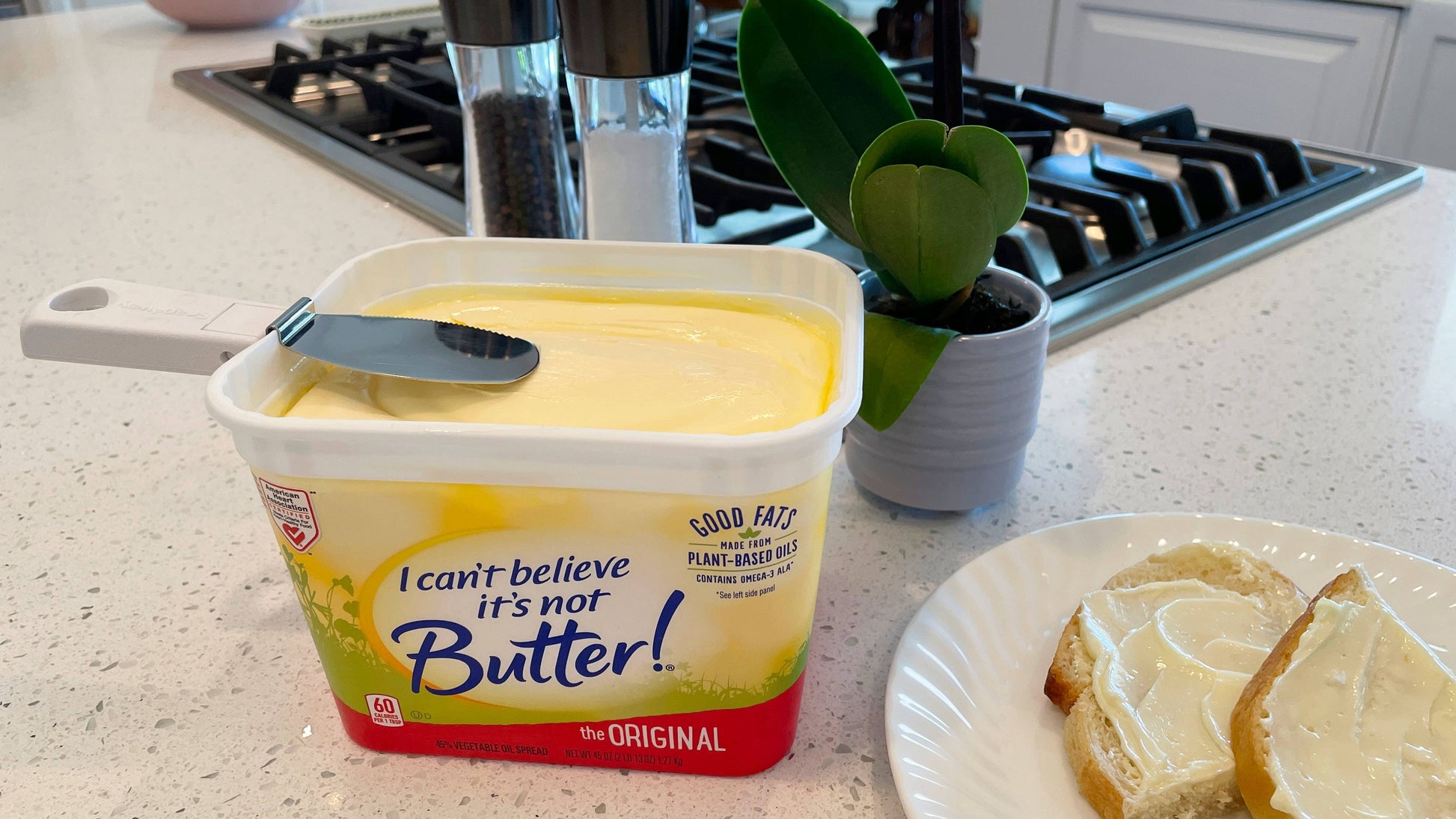 Butterie Tub Knife on open butter container