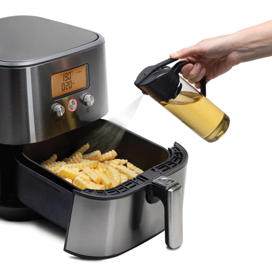 Dreamfarm Oileroo being used in an airfryer