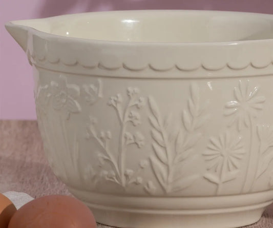 Mason Cash In The Meadow Batter Bowl Closeup 
