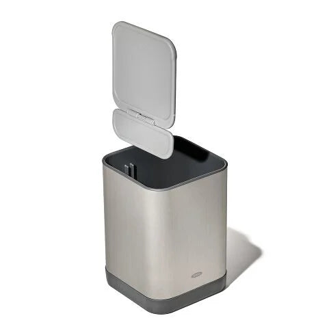 Inserting divider into utensil holder