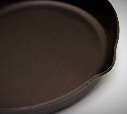 Cast A Way Carbon pour spot detail 